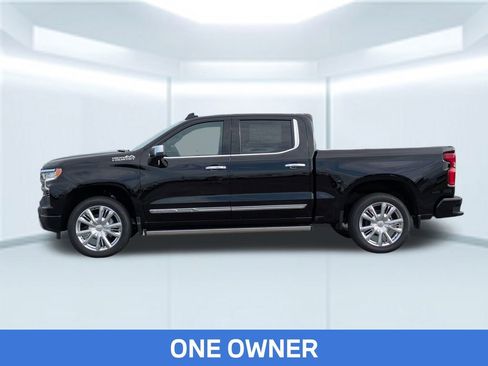 Used 2025 Chevrolet Silverado 1500 High Country image 2