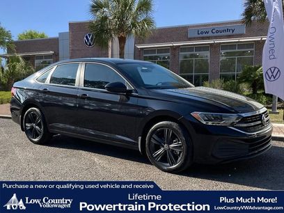 Used 2023 Volkswagen Jetta SE w/ Panoramic Sunroof Package
