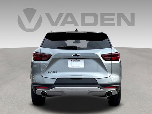 New 2026 Chevrolet Blazer LT w/ LPO, Black Sport Package FWD image 25