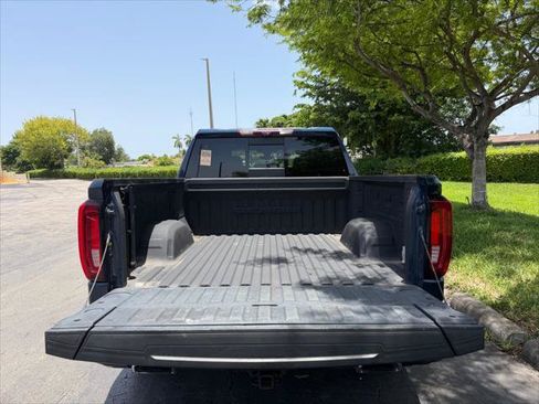 Used 2021 GMC Sierra 1500 Denali w/ Denali Ultimate Package AWD/4WD image 19