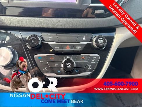 Used 2023 Chrysler Voyager LX FWD image 26