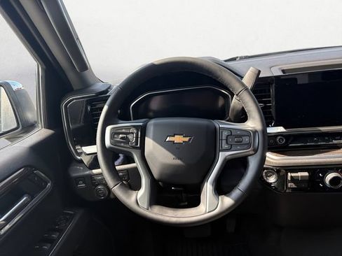 Used 2026 Chevrolet Silverado 1500 LT AWD/4WD image 12