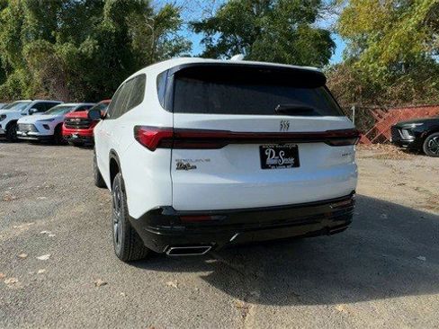 New 2026 Buick Enclave Sport Touring w/ Super Cruise Package image 7