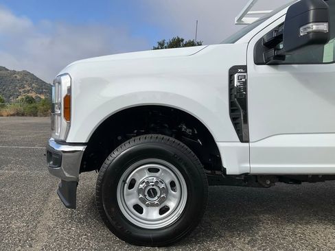 New 2025 Ford F350 XL w/ XL Chrome Package image 10