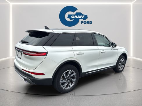 Used 2023 Lincoln Corsair AWD w/ Equipment Group 101A image 6