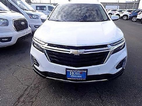 Used 2022 Chevrolet Equinox LT FWD image 2