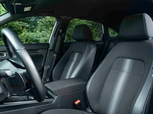 Certified 2025 Honda Civic Sport image 17