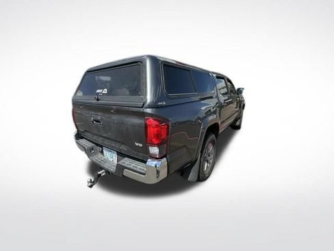 Used 2019 Toyota Tacoma SR5 RWD image 3
