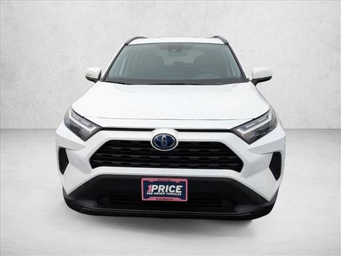 Used 2023 Toyota RAV4 XLE image 2