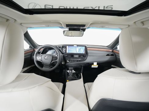 New 2025 Lexus ES 350 w/ Premium Package image 13