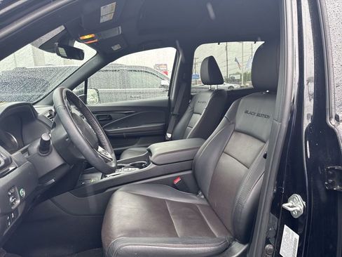 Used 2024 Honda Passport Black Edition image 8