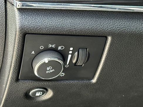 Used 2021 Jeep Grand Cherokee Limited w/ Quick Order Package 28K 80th RWD image 22