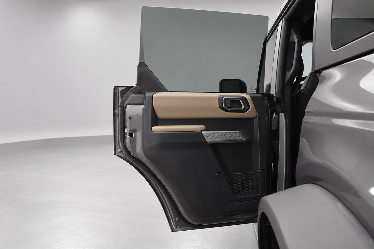 Used 2023 Ford Bronco Wildtrak AWD/4WD image 16