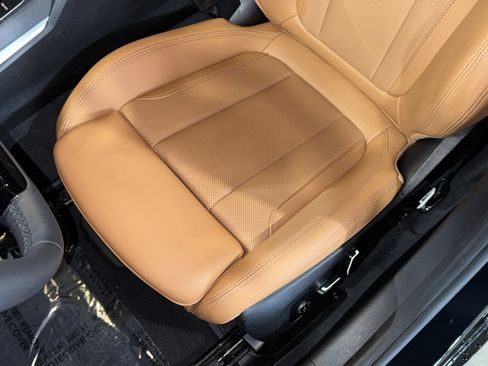 Certified 2025 BMW 330i Sedan w/ Premium Package image 34