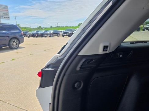 Used 2022 Jeep Grand Cherokee Limited 4xe AWD/4WD image 11