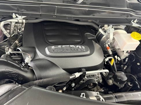 Certified 2025 RAM 2500 Big Horn AWD/4WD image 41