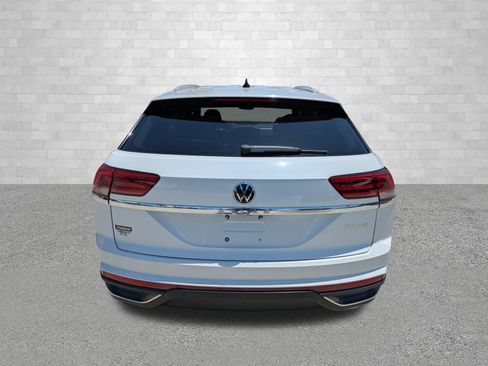 Used 2021 Volkswagen Atlas Cross Sport SE FWD image 3