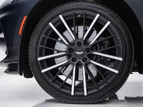 Used 2025 Aston Martin DBX 707 AWD/4WD image 15