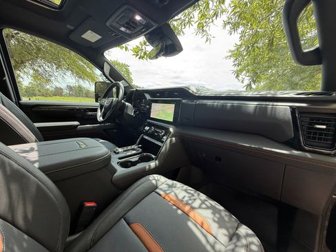 Used 2026 GMC Sierra 2500 AT4 w/ AT4 Premium Plus Package AWD/4WD image 29