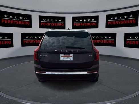 New 2026 Volvo XC90 B5 Plus AWD/4WD image 7
