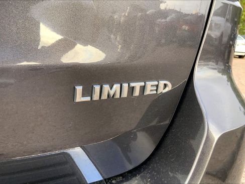 Used 2017 Jeep Grand Cherokee Limited AWD/4WD image 10