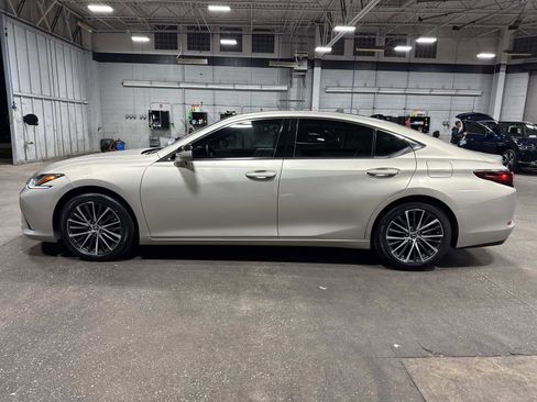 Certified 2023 Lexus ES 350 w/ Premium Package image 6