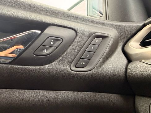 Used 2021 GMC Acadia Denali w/ Denali Technology Package FWD image 26
