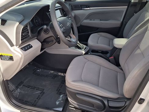Used 2019 Hyundai Elantra SEL image 10
