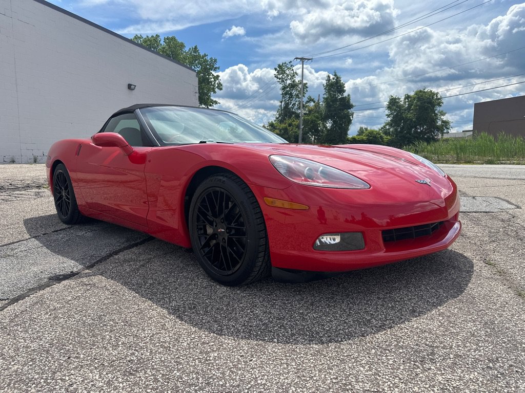 Used 2005 Chevrolet Corvette Convertible w/ Preferred Equipment Group RWD image 15