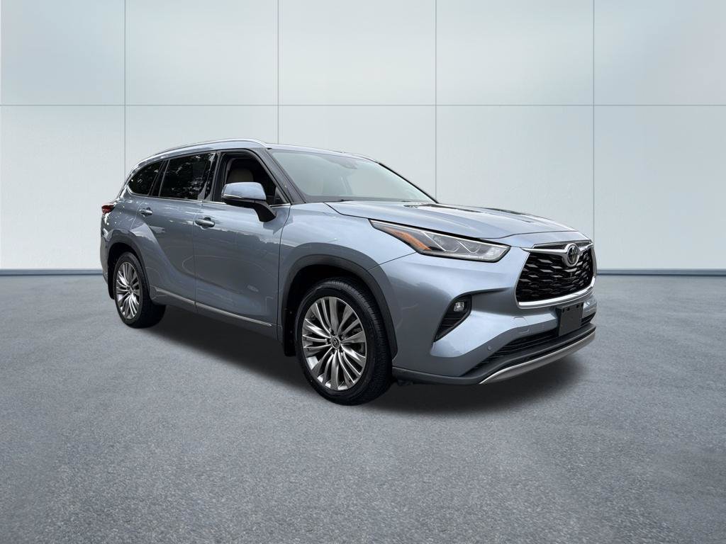 Used 2022 Toyota Highlander Platinum AWD/4WD image 4