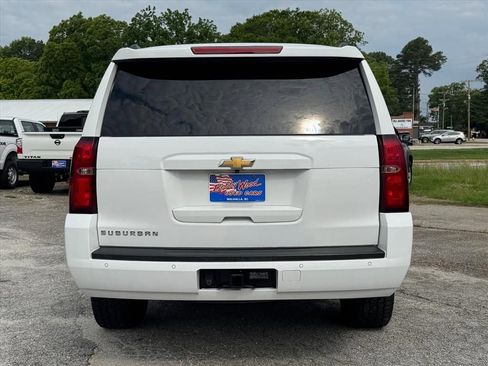 Used 2019 Chevrolet Suburban LT AWD/4WD image 4