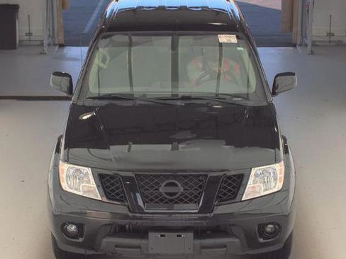 Used 2021 Nissan Frontier SV w/ Midnight Edition Floor Mats image 19