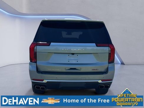 Used 2025 GMC Yukon XL Denali AWD/4WD image 5