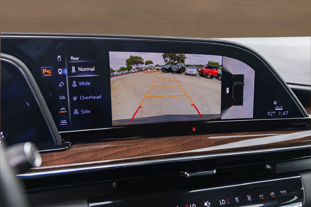 Used 2022 Cadillac Escalade Sport Platinum AWD/4WD image 17