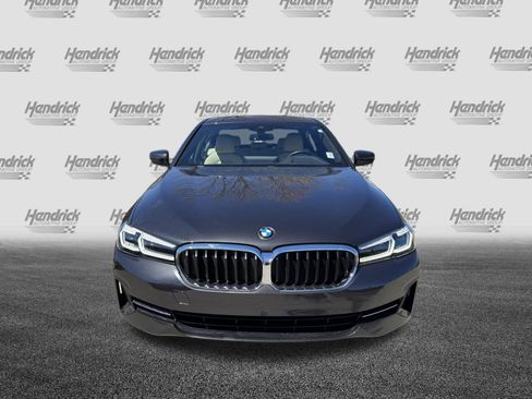 Certified 2023 BMW 530i w/ Premium Package image 3