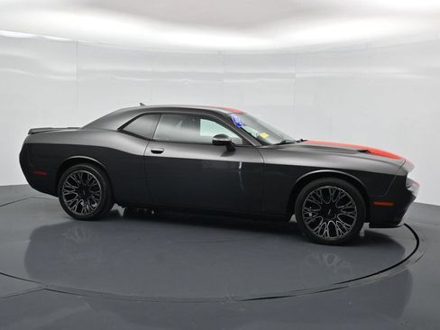 Used 2019 Dodge Challenger SXT w/ Blacktop Package RWD image 8