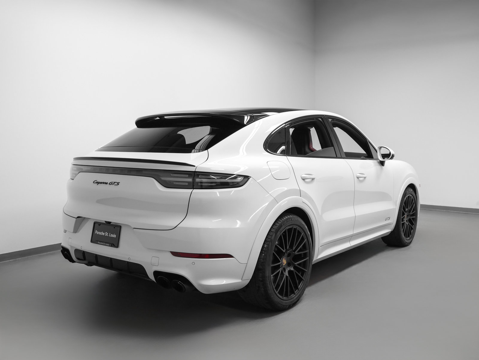Certified 2022 Porsche Cayenne GTS w/ Premium Package Plus AWD/4WD image 12