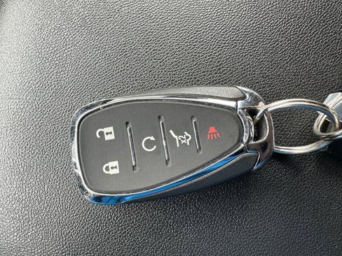 Used 2021 Chevrolet Equinox LT image 41