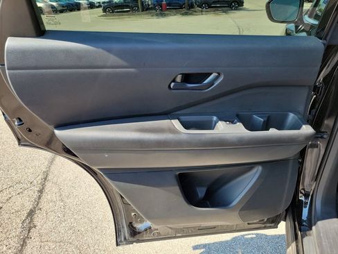 Used 2024 Nissan Pathfinder S AWD/4WD image 20