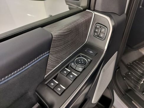 Certified 2025 Ford F350 Platinum image 44