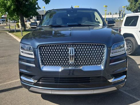 Used 2021 Lincoln Navigator Reserve w/ Luxury Package AWD/4WD image 4