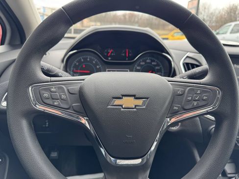 Used 2017 Chevrolet Cruze LT w/ Convenience Package FWD image 31
