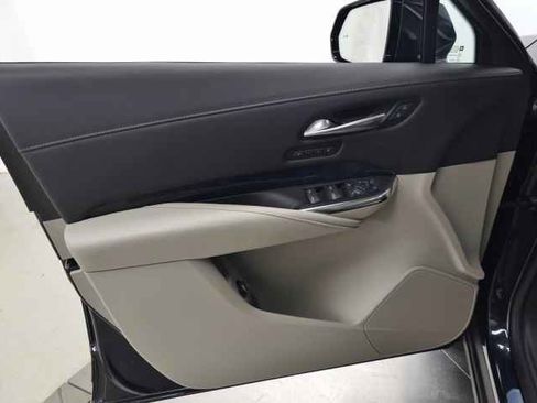 Certified 2023 Cadillac XT4 Premium Luxury image 17