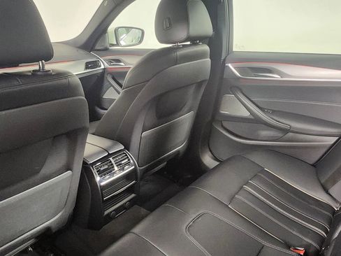 Used 2019 BMW 530e w/ M Sport Package image 14