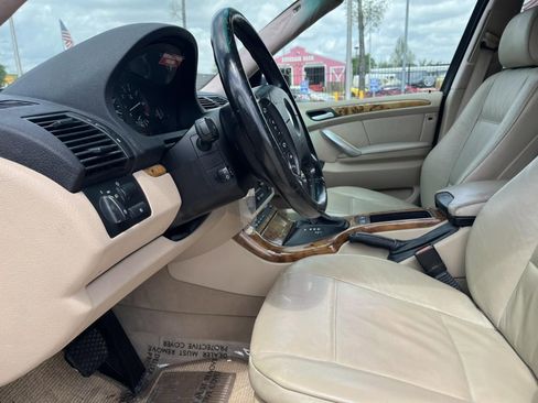 Used 2001 BMW X5 4.4i image 11