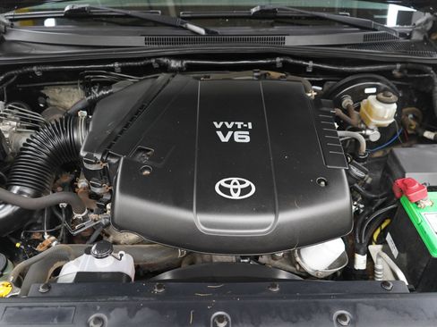 Used 2012 Toyota Tacoma 4x4 Double Cab image 27