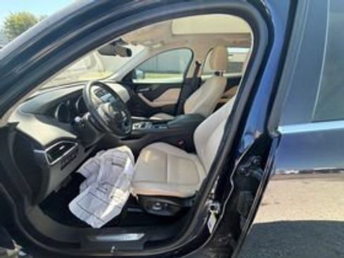 Used 2020 Jaguar F-PACE Premium AWD/4WD image 3