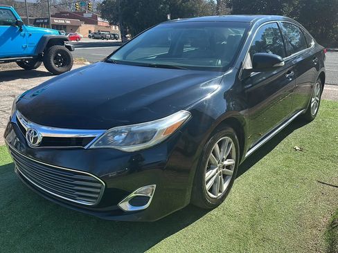Used 2013 Toyota Avalon XLE Premium image 3