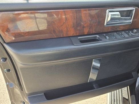 Used 2017 Lincoln Navigator L Select image 20