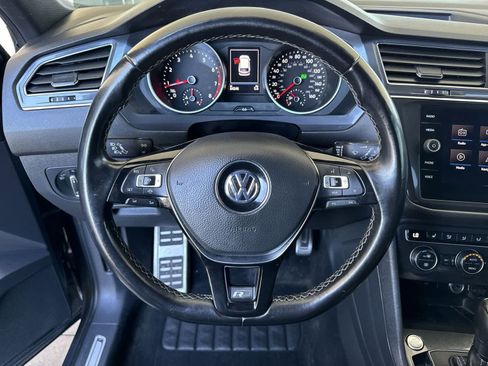 Used 2021 Volkswagen Tiguan SE R-Line w/ 2-Row Tiguan MDO Package image 24